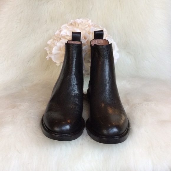 🆕Louise et Cie Venda Crystal Studded Chelsea Boots - Picture 5 of 11